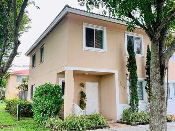 13902 SW 174th St, Miami, FL 33177