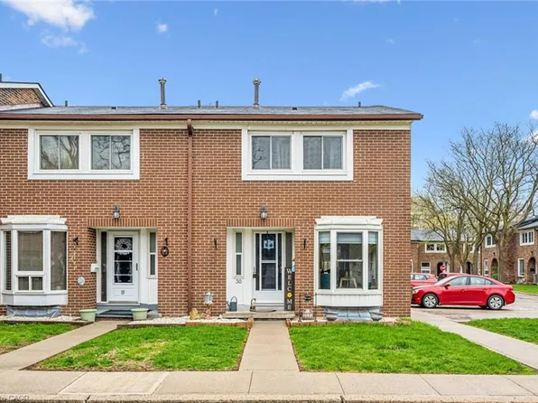 121 Bagot St #30, Guelph, ON N1H 5T8