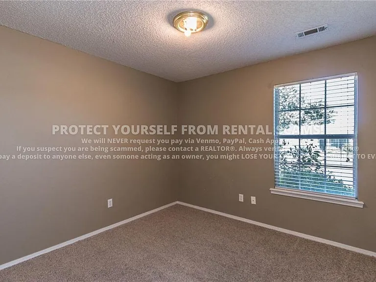 3079 W Essex Dr — Photo 8