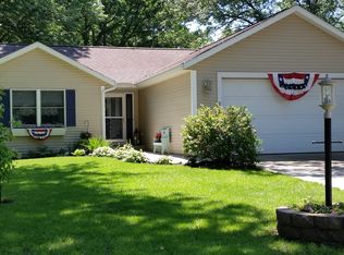 16334 Robbins Rd, Grand Haven, MI 49417