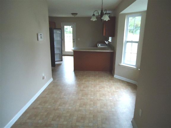 5th image of 408 Mattocks Ave