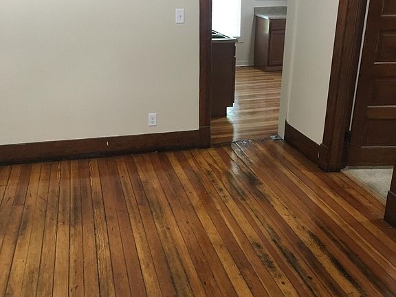 4th image of 1621 N 31st St