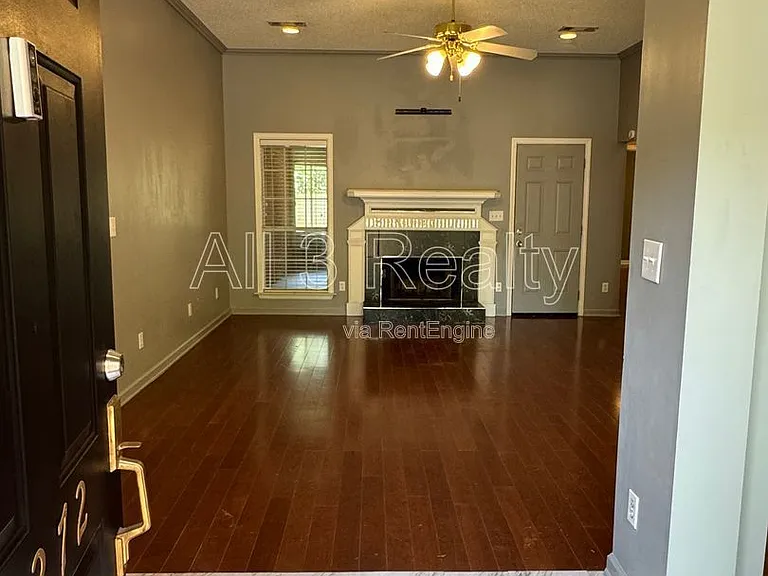 6272 Deerwood Dr — Photo 4