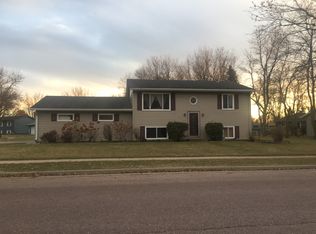 6401 W Cheyenne Dr, Sioux Falls, SD 57106