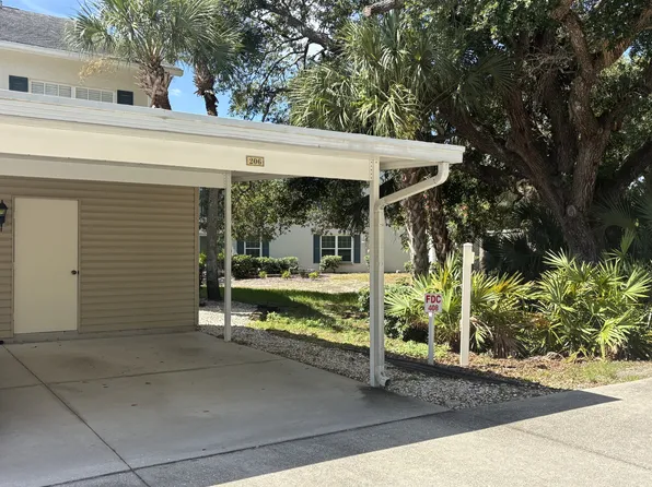 408 Laurel Lake Dr, Venice, FL