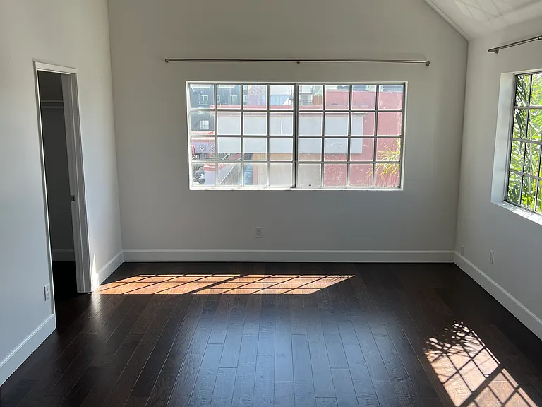 1517 Armacost Ave #301 — Photo 12