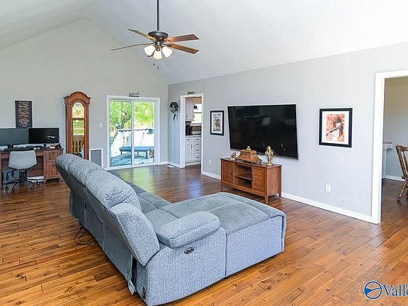 5th image of 167 Berkley Rd