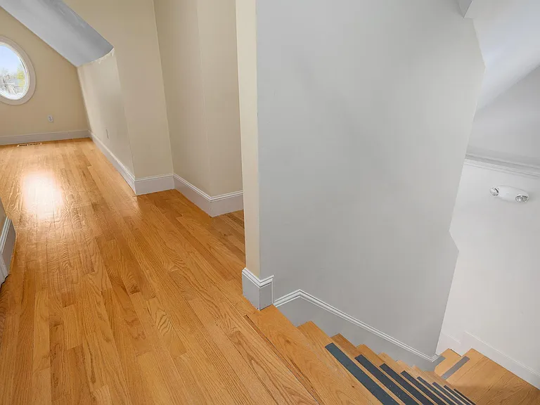 75 Orchard Ave #4 — Photo 27