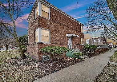 8900 S Dauphin Ave