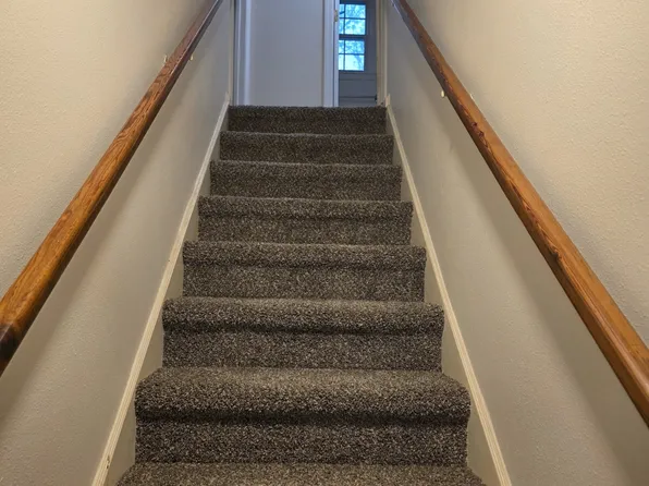 213 E Carlton St, Pittsburg, KS 66762