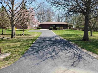 1021 W Gump Rd, Fort Wayne, IN 46845