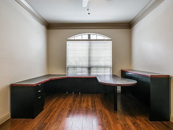 5th image of 4612 Whitehall Ct