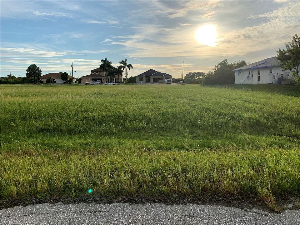 2nd image of 306 NW 25th Pl