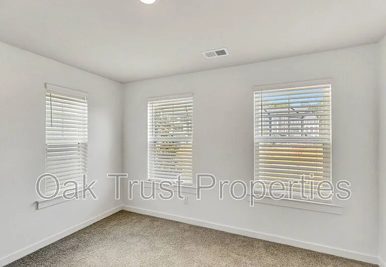 236 Somerset Acres Dr — Photo 8