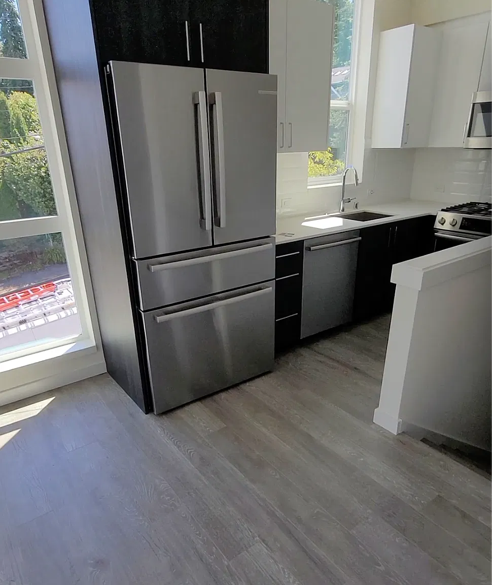2 bed, 1012 sqft, $3,290 — Photo 3