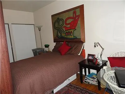 Rented by Bank Neary | media 14