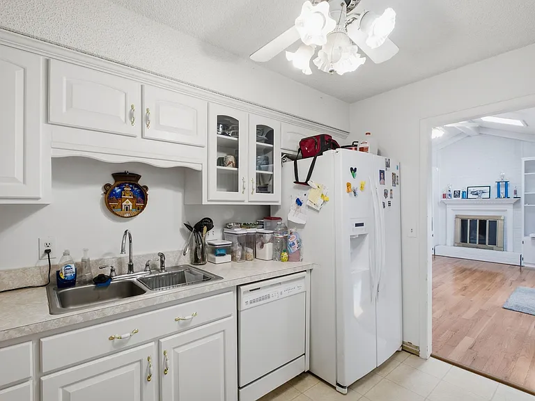 4812 Sierra Dr — Photo 5