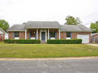 102 W Steed Dr, Searcy, AR 72143