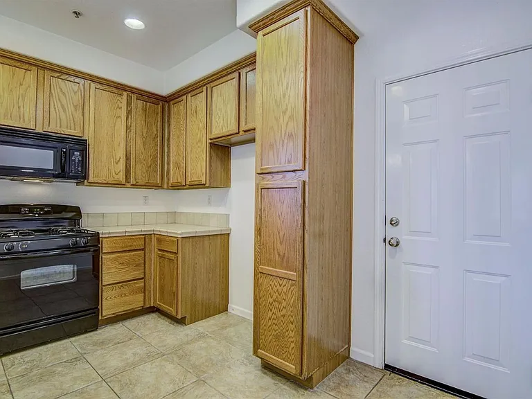 8464 Crystal Walk Cir — Photo 21