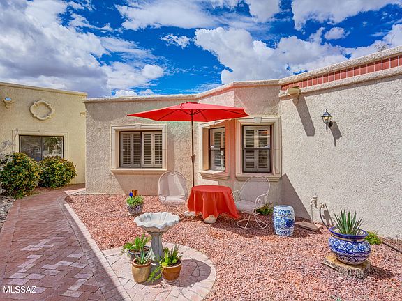 3rd image of 9949 N Calle Loma Linda