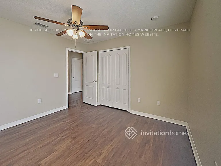 2729 Hampton Green Ln — Photo 16