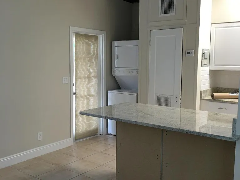 107 NE 17th Ave #1 — Photo 15