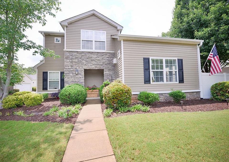 1st image of 339 W Oaks Trl