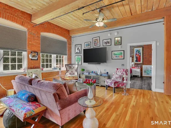 10 Main Street #211, Berlin, CT 06037