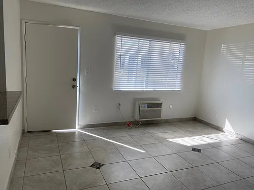 10875 White St #1 Photo 1