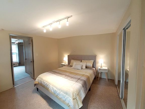 Guest bedroom