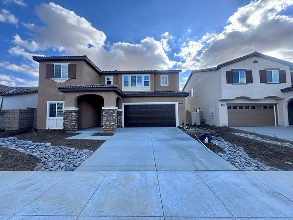 1st image of 31393 Sycamore Leaf Dr