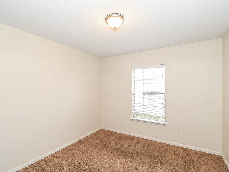 2274 Tyson Lake Dr — Photo 11