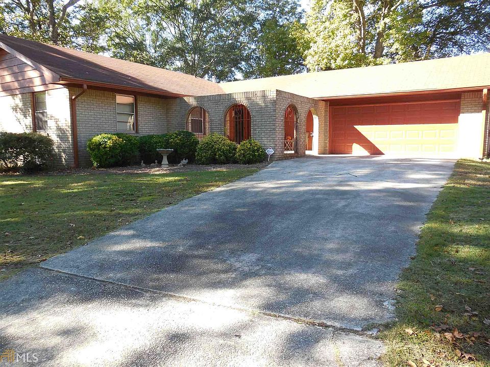 2nd image of 8036 Fieldstream Way