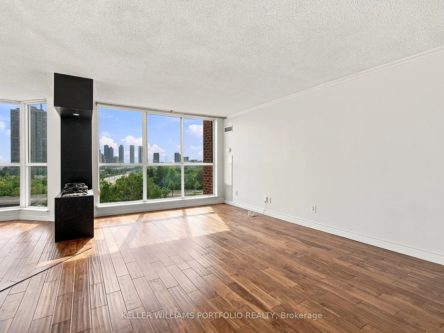 South Kingsway Village II — Photo 3
