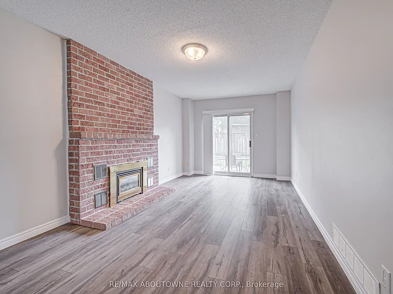 426 Parklane Rd — Photo 19