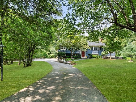 2nd image of 14 Woodland St