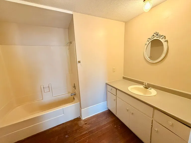 227 S Zetterower Ave — Photo 10
