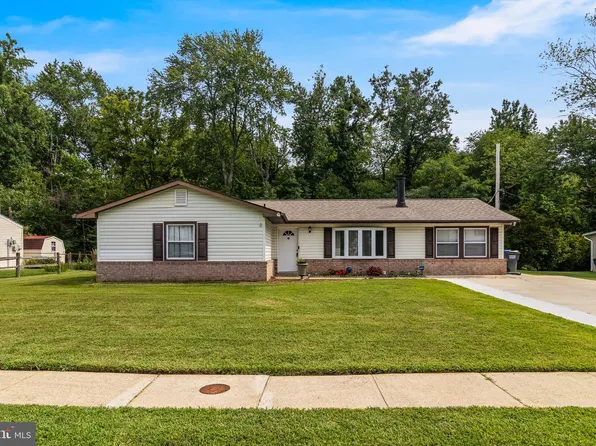 913 Barrington Dr, Waldorf, MD 20602