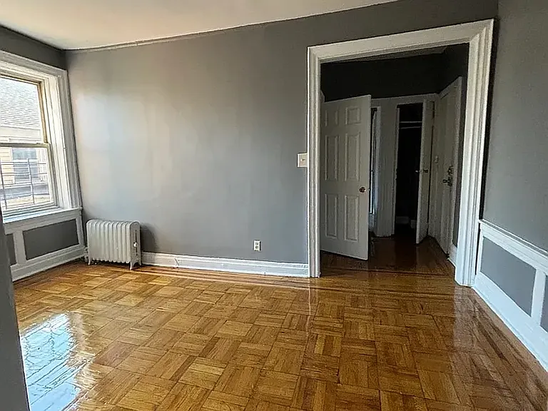 323 Park Ave #6D — Photo 2