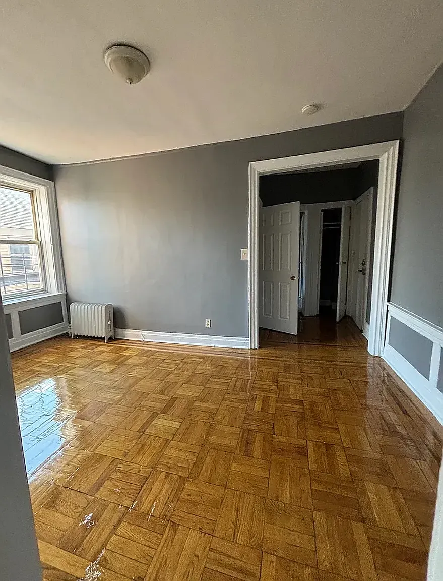 Building Photo - 323 Park Ave #6D