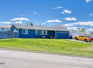 501 Sweetwater Cir, Wright, WY 82732
