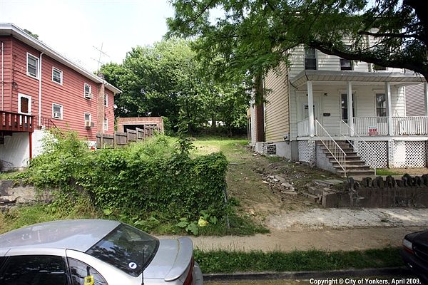 2nd image of 230 Woodworth Ave