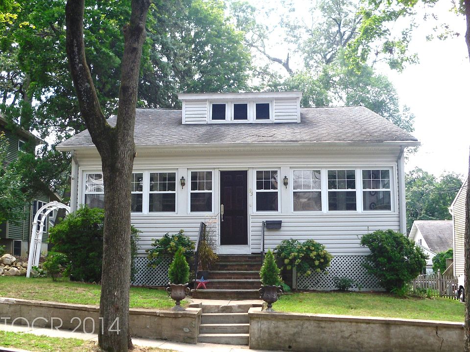 1st image of 93 Conklin Ave