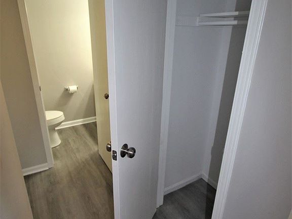 5th image of 3835 Heatherglen Dr