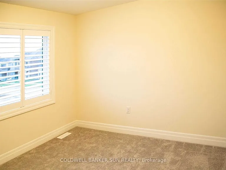 13 Divers Rd — Photo 13