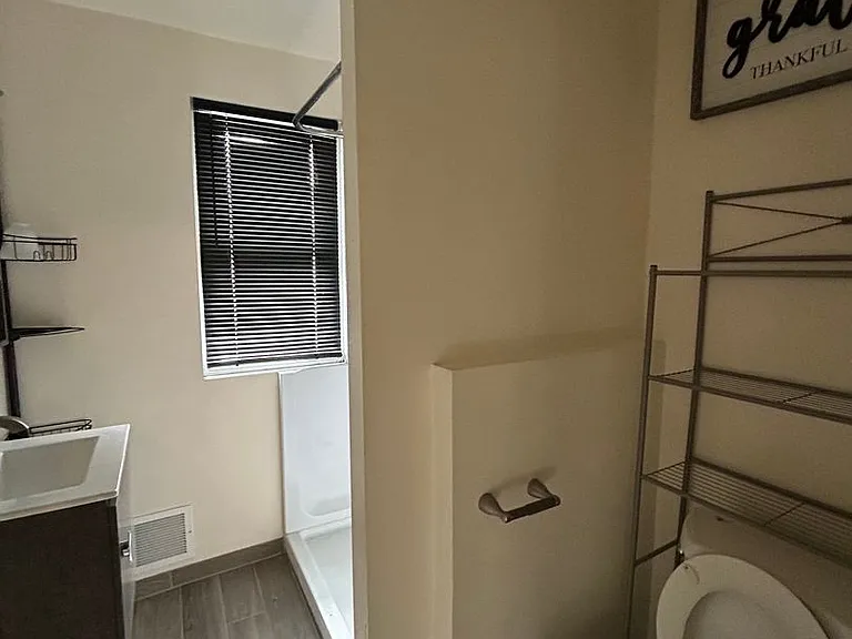 25 Laurel Ave #8GN7 — Photo 14