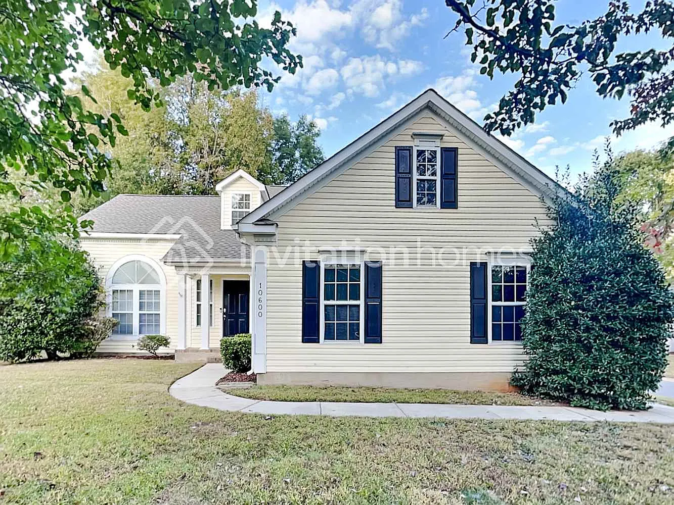 10600 Northwoods Forest Dr Charlotte, NC 28214 — Photo 1