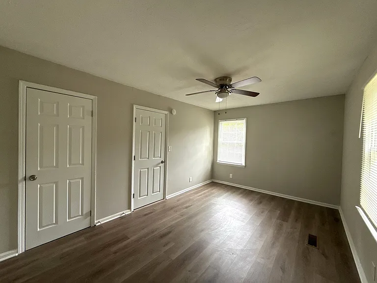 7923 Shinn Dr — Photo 8