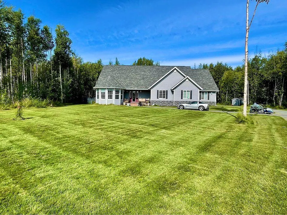 4 bed, 4000 sqft, $4,500 — Photo 1
