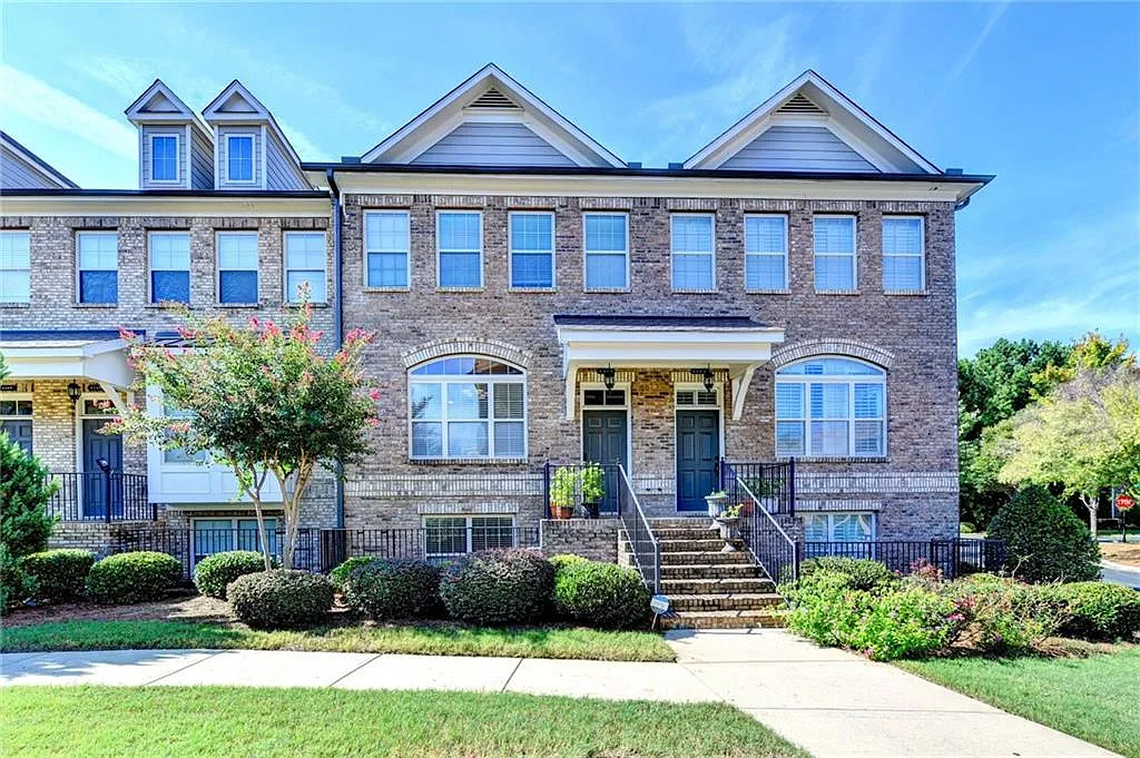 3 bed, 3.5 bath, 1920 sqft, $2,550 — Photo 1